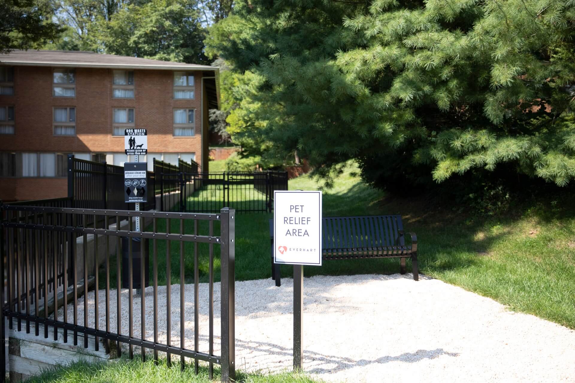 Building exterior – Everhart Veterinary Medicine, Village of Cross Keys