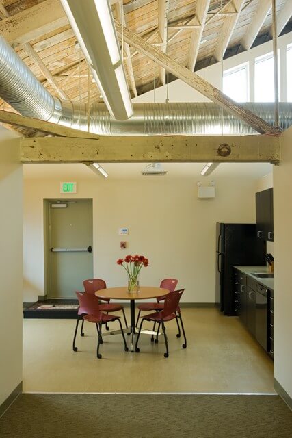 Consultation room – Everhart Veterinary Hospital
